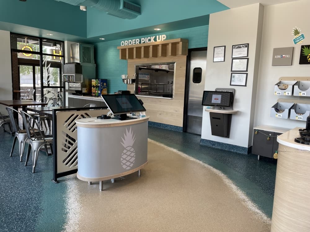 Dine in seating and pick up order window
