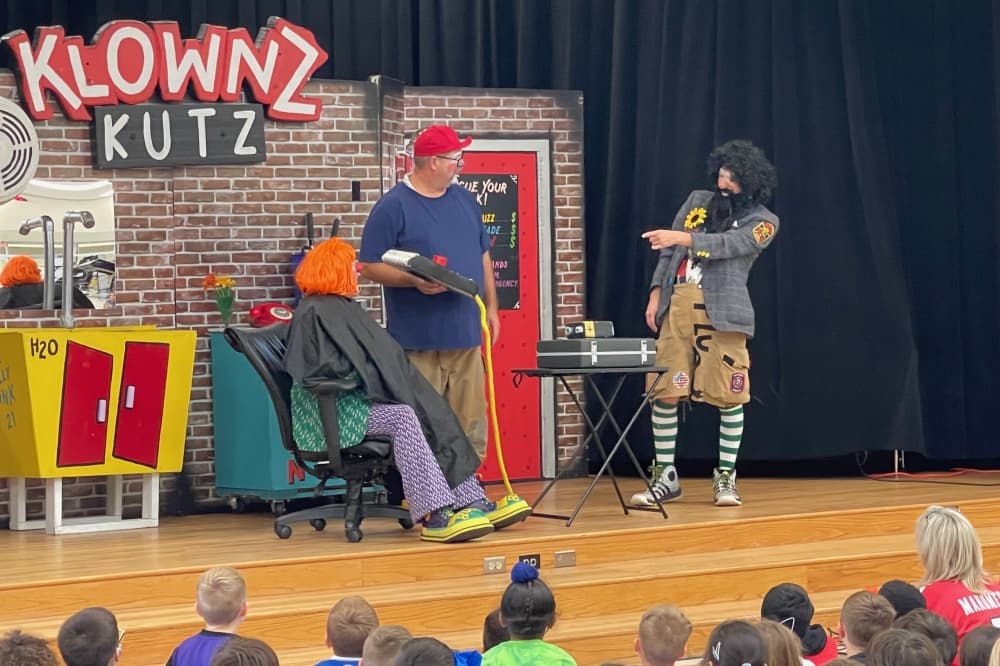 McTown Klownz performing