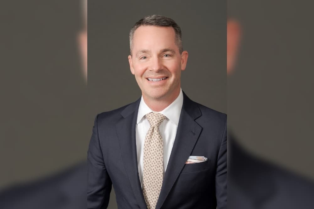 Headshot image of Dr. Jonathan Clarke who works as chief medical officer for Medical City Plano and Medical City Frisco hospitals.