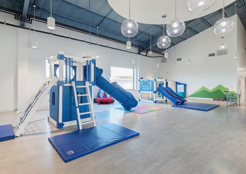 One of the Kids expands into South Austin
