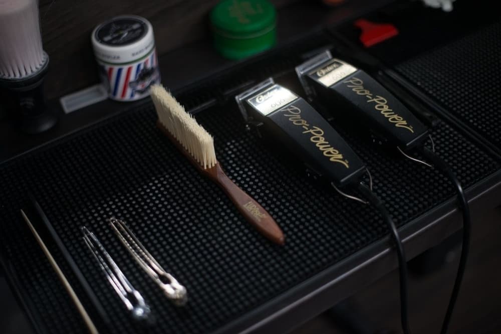 Floyd's 99 Barbershop now open in Webster