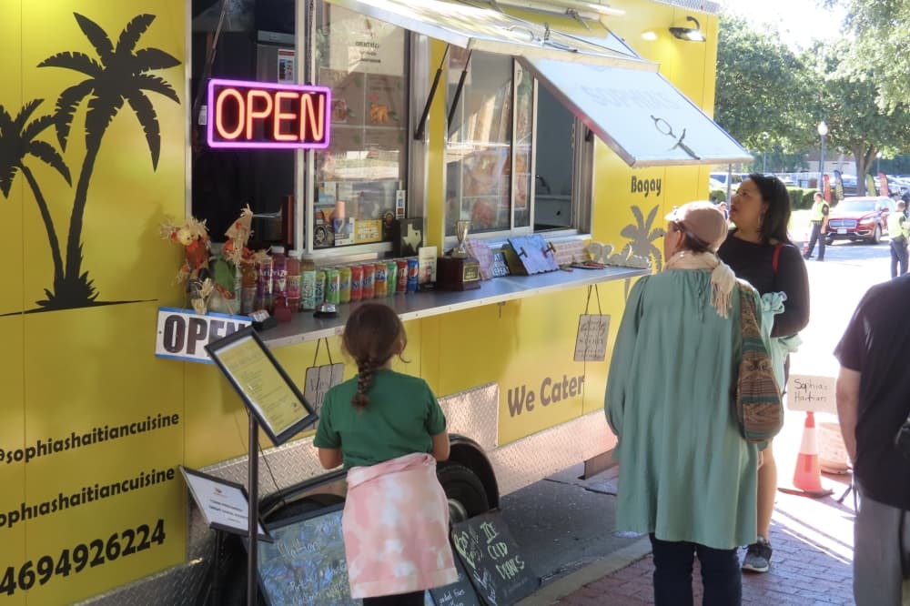 Food truck sits at Plano International Festival 