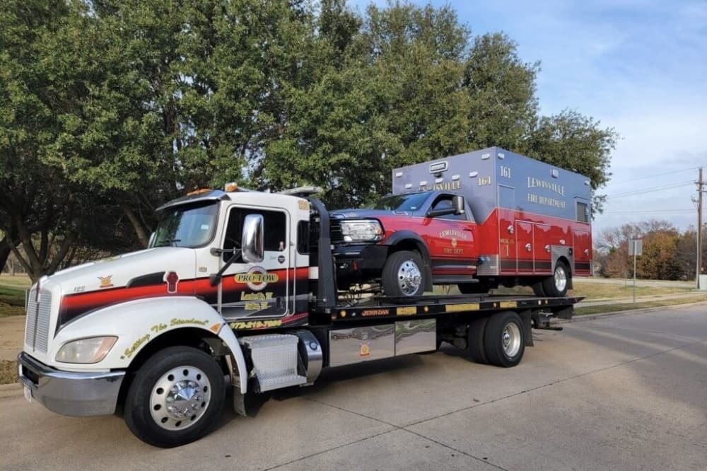 Pro-Tow Wrecker Services offers towing in Northlake