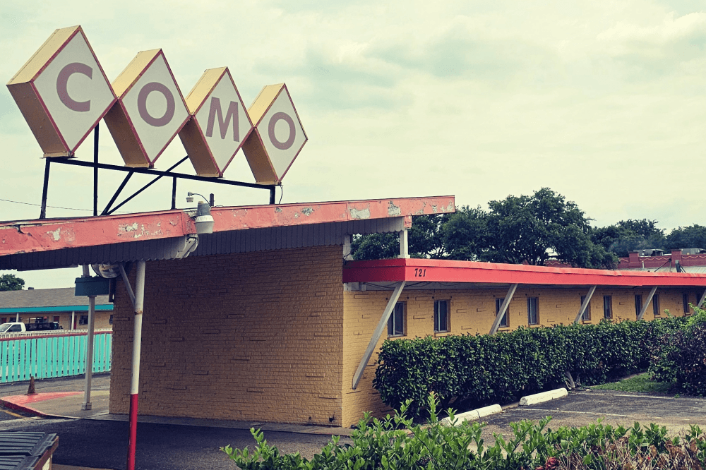 'There's not much left that's been maintained': Residents seek to preserve Richardson's Como Motel