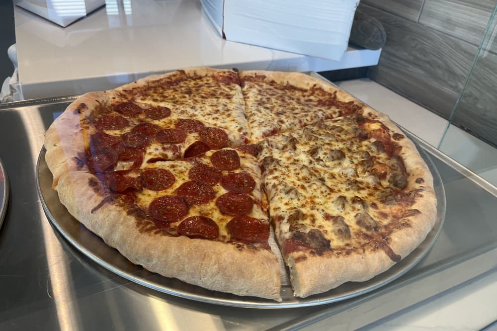 Rosati’s offers Chicago-style pizza in Trophy Club