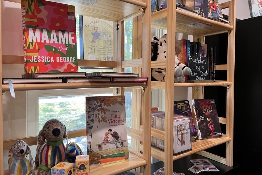 Indie bookstore owner hopes to fill a need with EmDash Books in Buda, Central Texas
