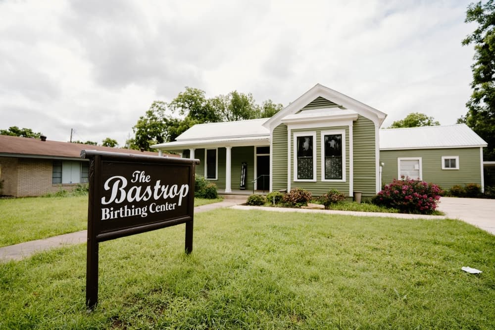 A sign reading The Bastrop Birthing Center