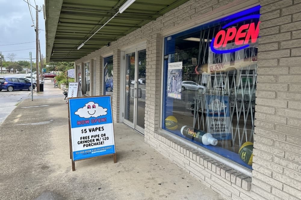 Austin-based Happy Clouds smoke shop now open in San Marcos