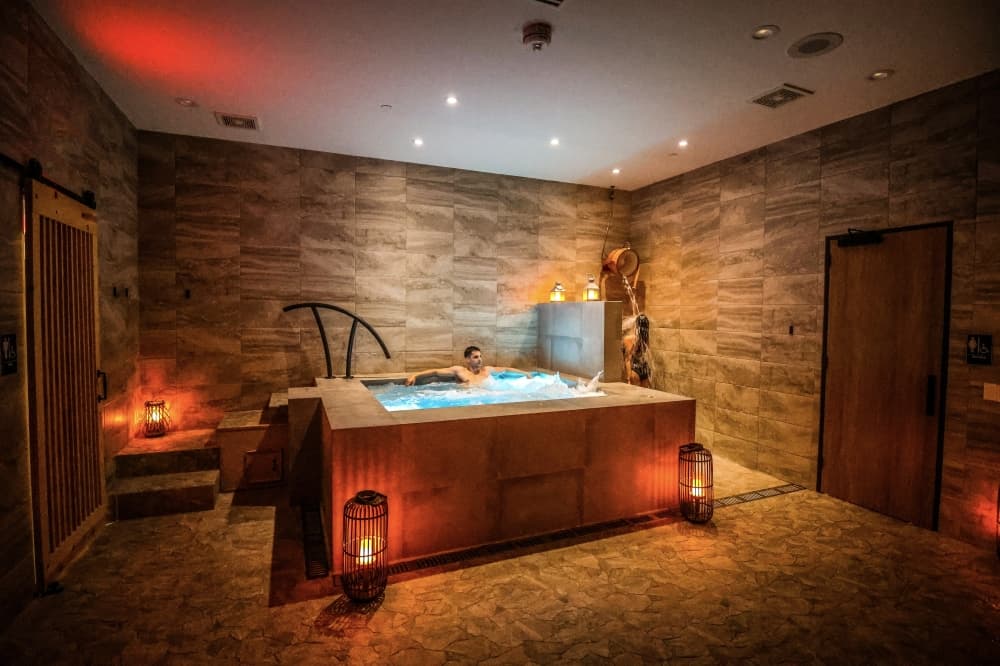 jacuzzi 