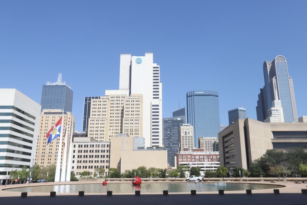 Some Dallas services, facilities closing for Veterans Day