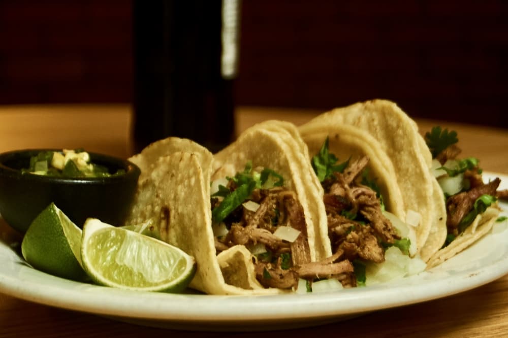 fajita tacos with lime