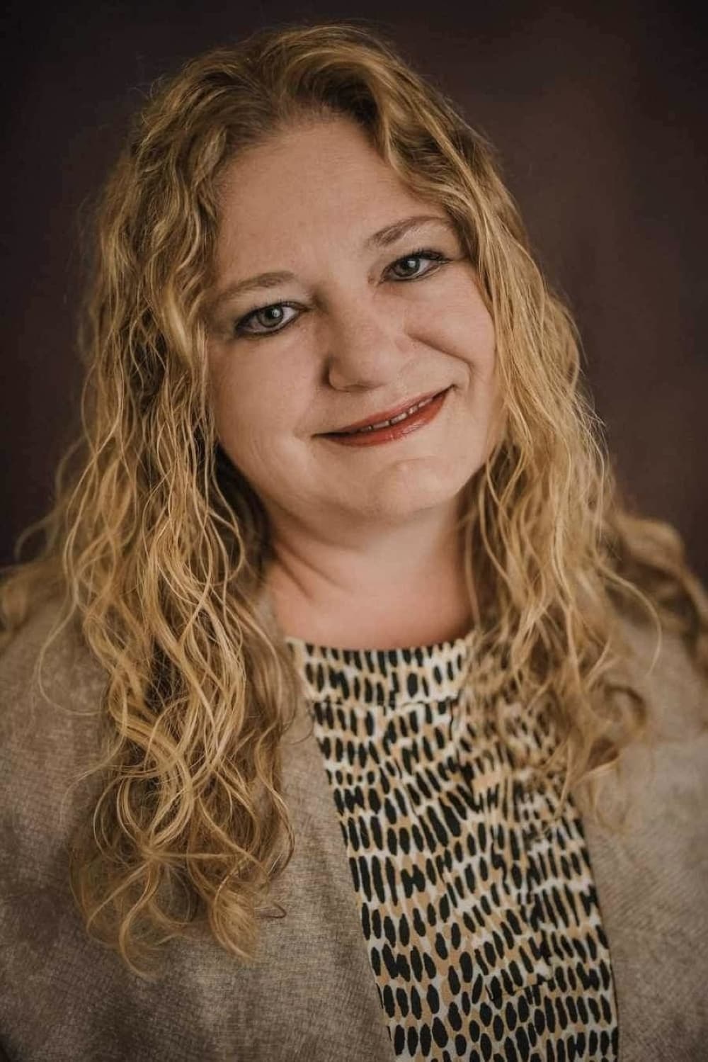 headshot of Shari McDaniel