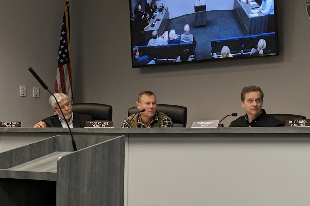 Hollywood Park council approves ban on short-term rentals