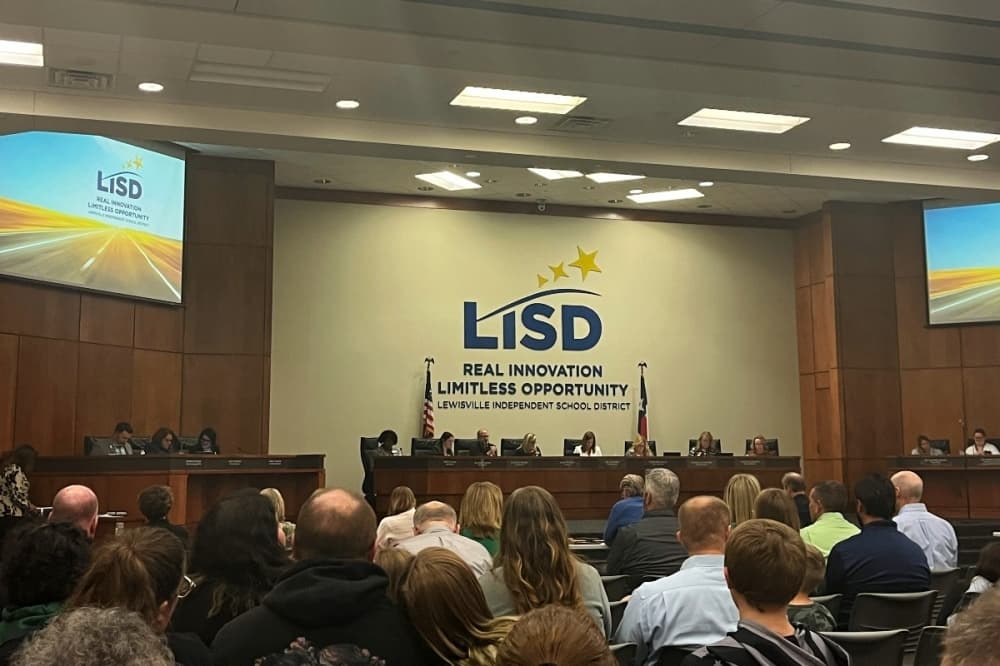 Parents, staff to vote on 3 options for Lewisville ISD's 2024-25 academic calendar