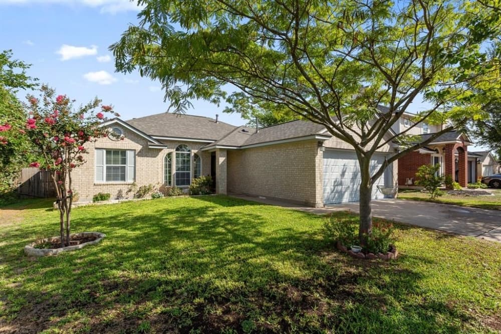 Leander median home prices, sales down year over year in October