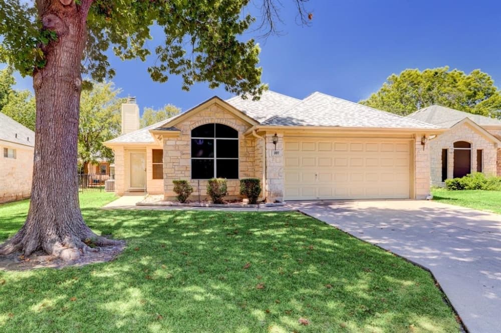 Homes in Georgetown linger on the market in October