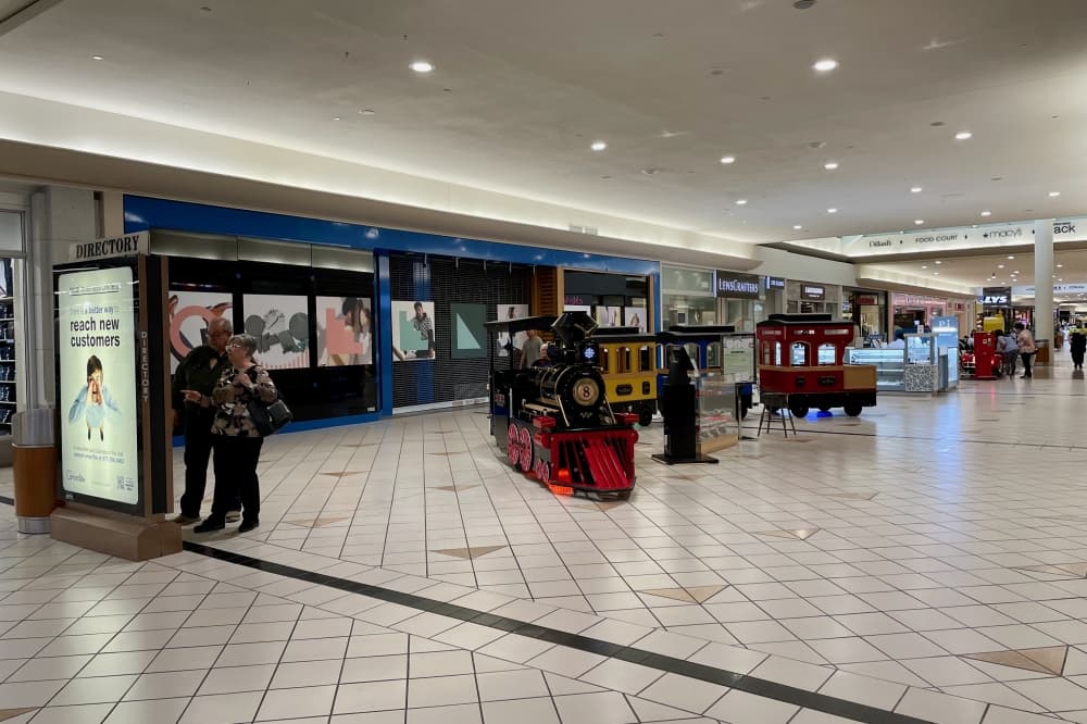 Revolt to sell clothing, accessories in Willowbrook Mall