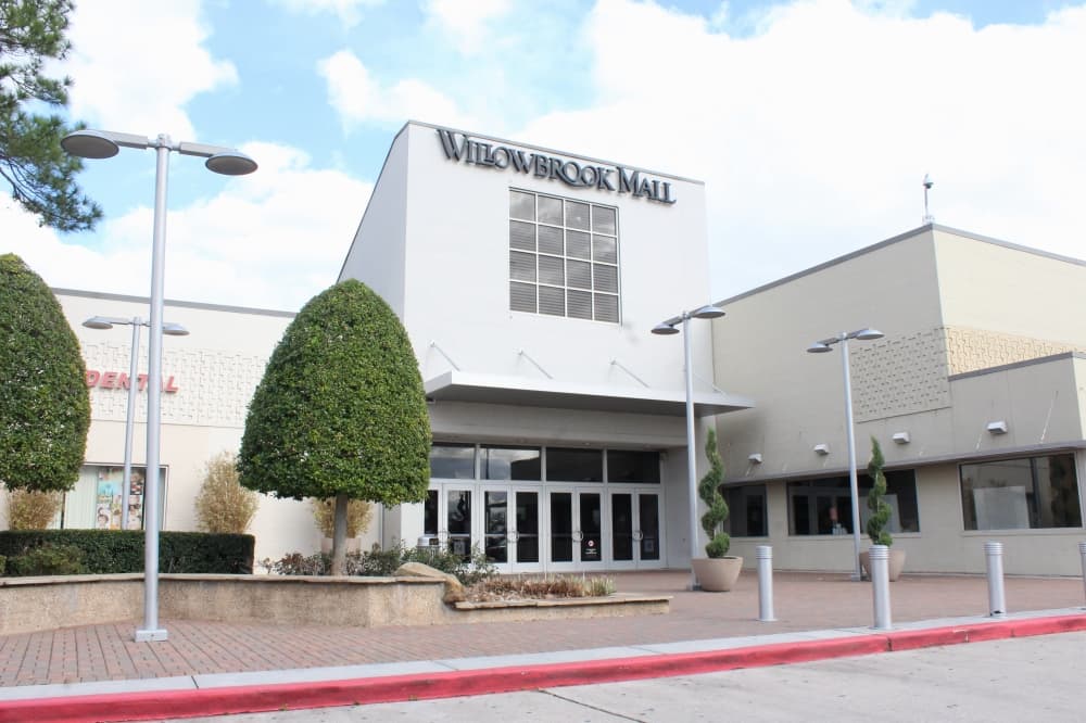 Premier Select now offering vintage, preowned sneakers in Willowbrook Mall