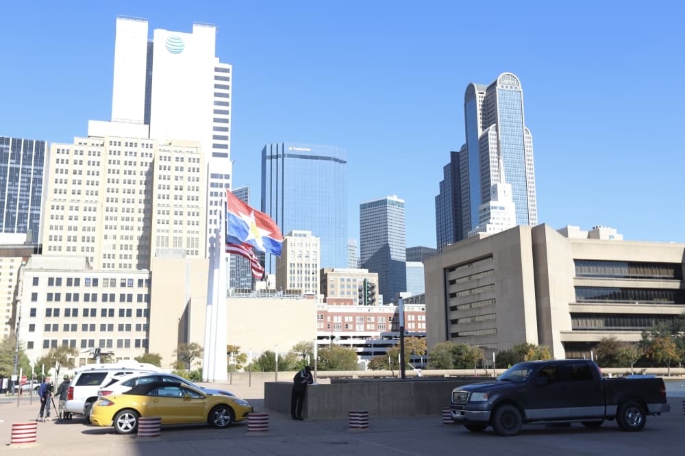 Dallas launches new volunteer group to serve people experiencing homelessness