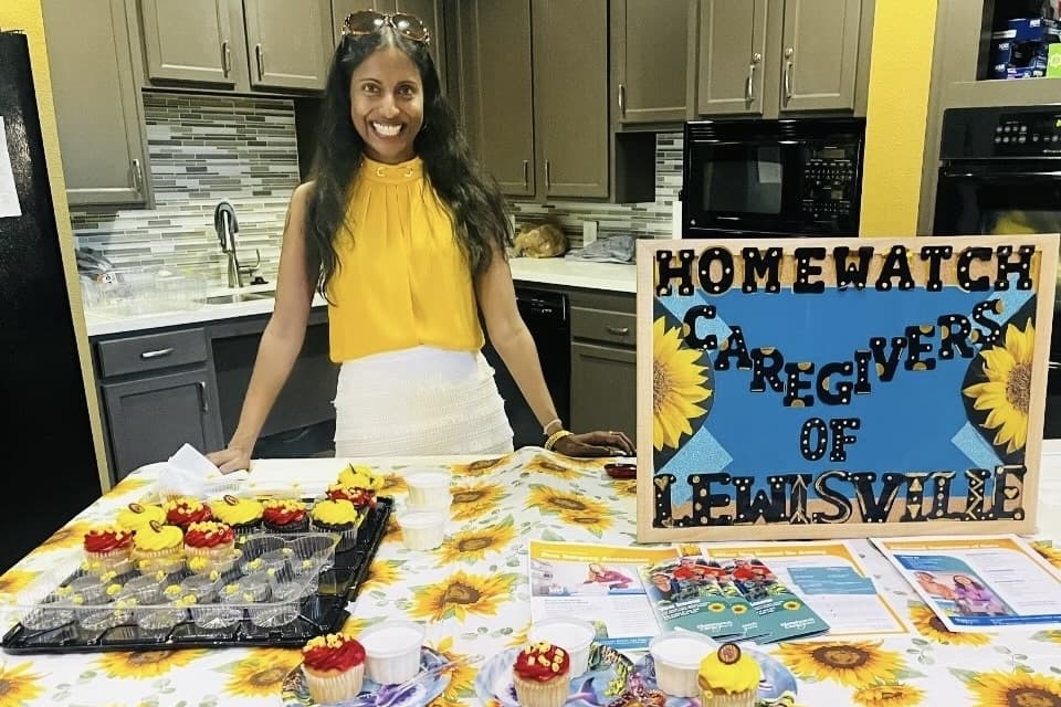 Jessie Nair posed with cupcakes. 