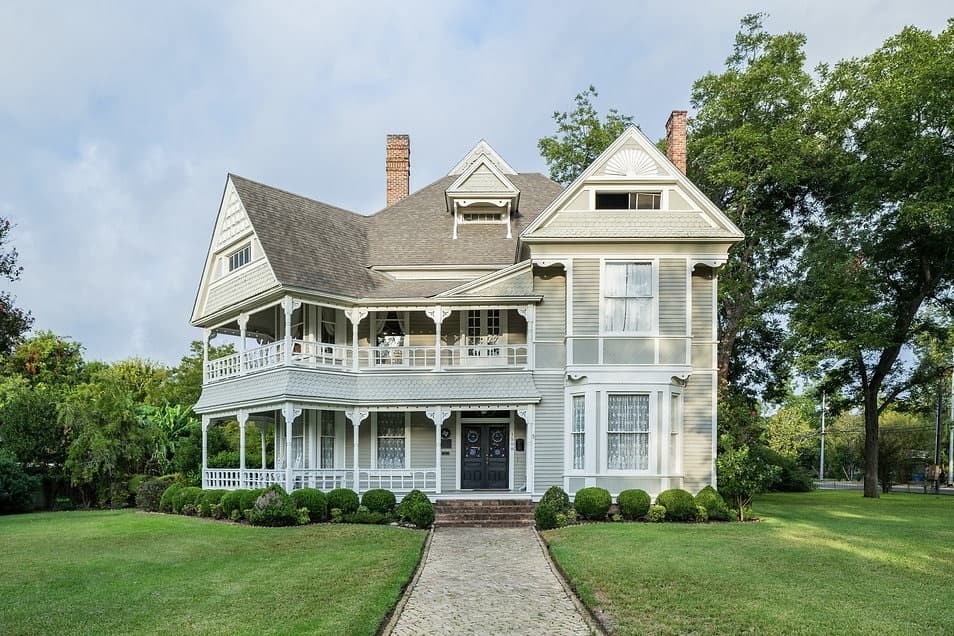 Deck the halls of history: Bastrop holiday homes tour tickets for sale