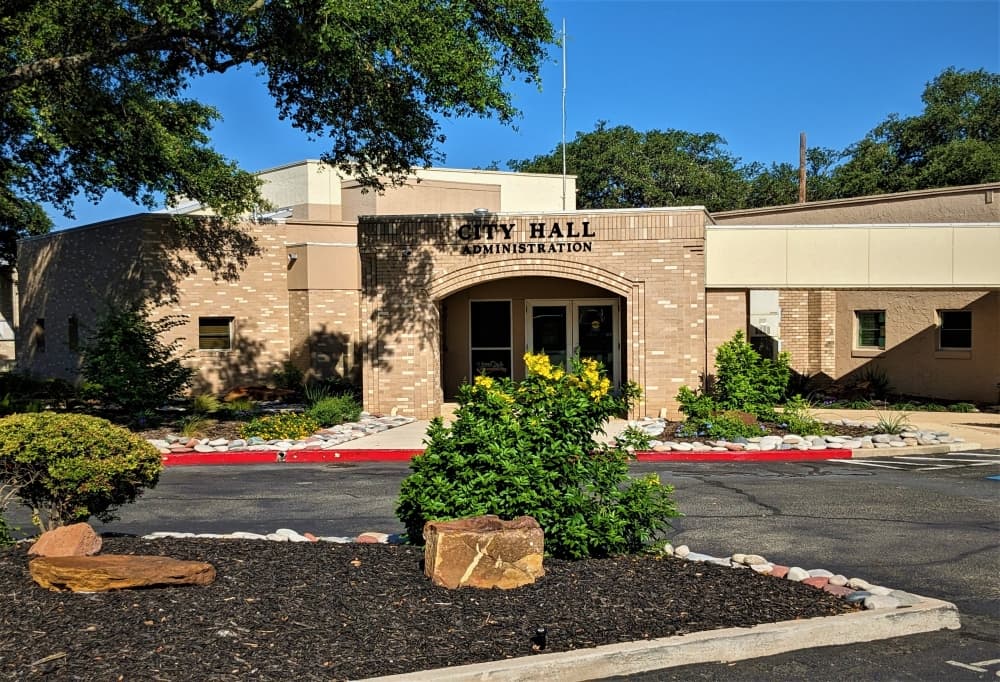 Live Oak City Council approves engineering services for 13 roads