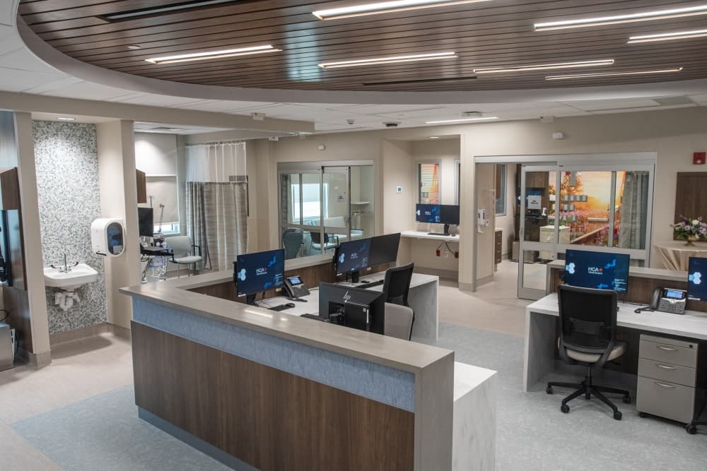 Hospital floor with desks and chairs