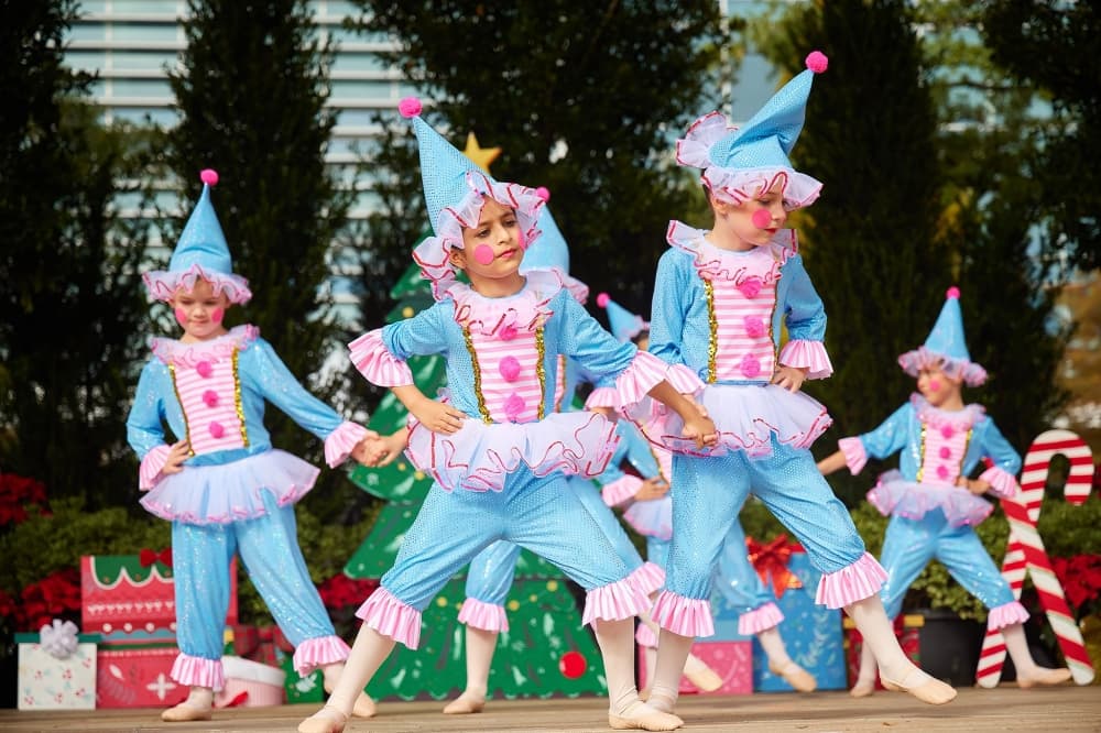 Drag show fundraiser, holiday carols: 11 events taking place in December in Heights, River Oaks, Montrose area