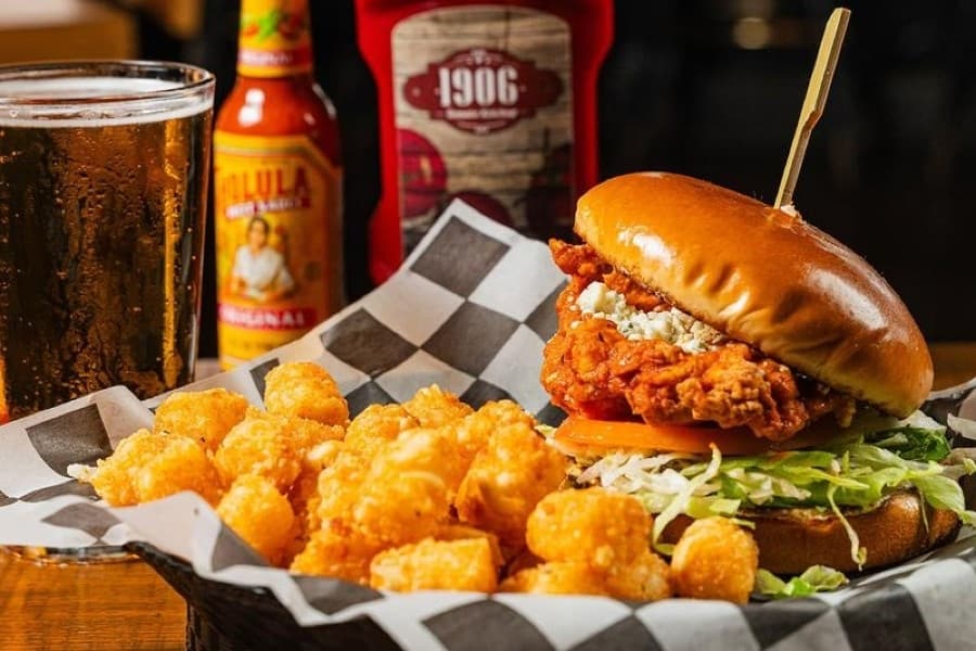 Blue 22 Sports Grill closes its doors in Trophy Club