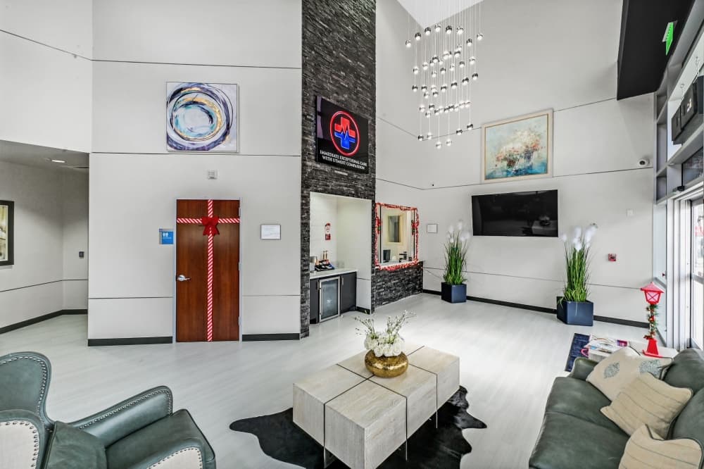 The photo shows the inside of Memorial Springs ER. 