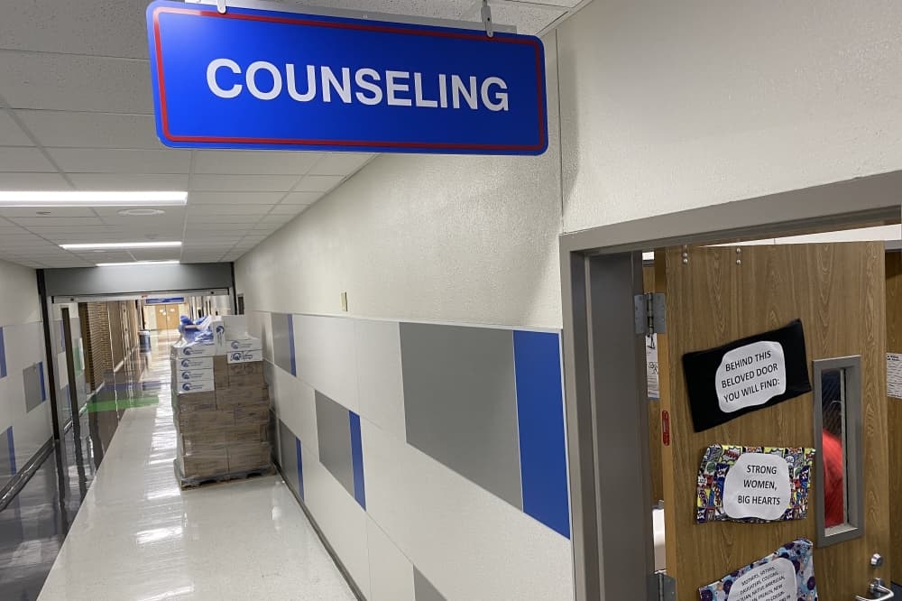Leander ISD votes against accepting chaplains as employees, volunteers