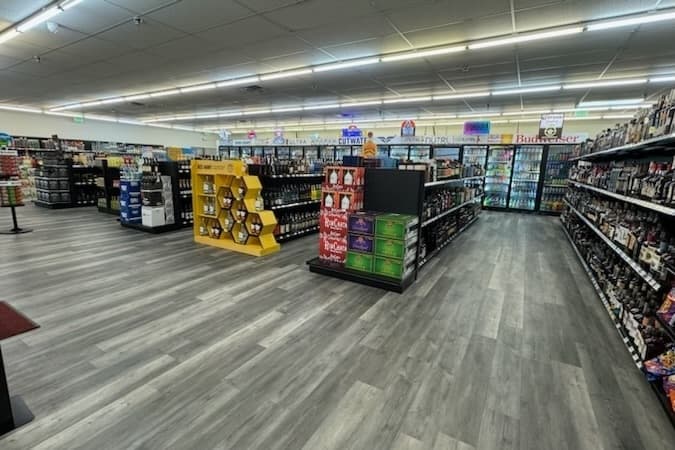 SR Liquor interior