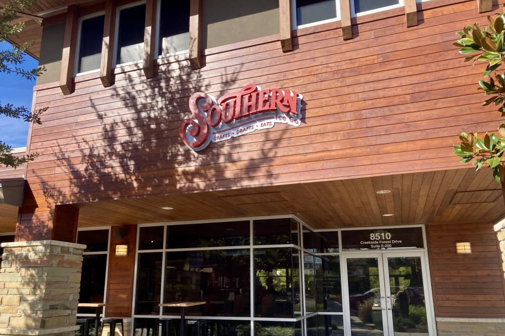 Southern Ice Co. family-friendly bar now open in Creekside Park