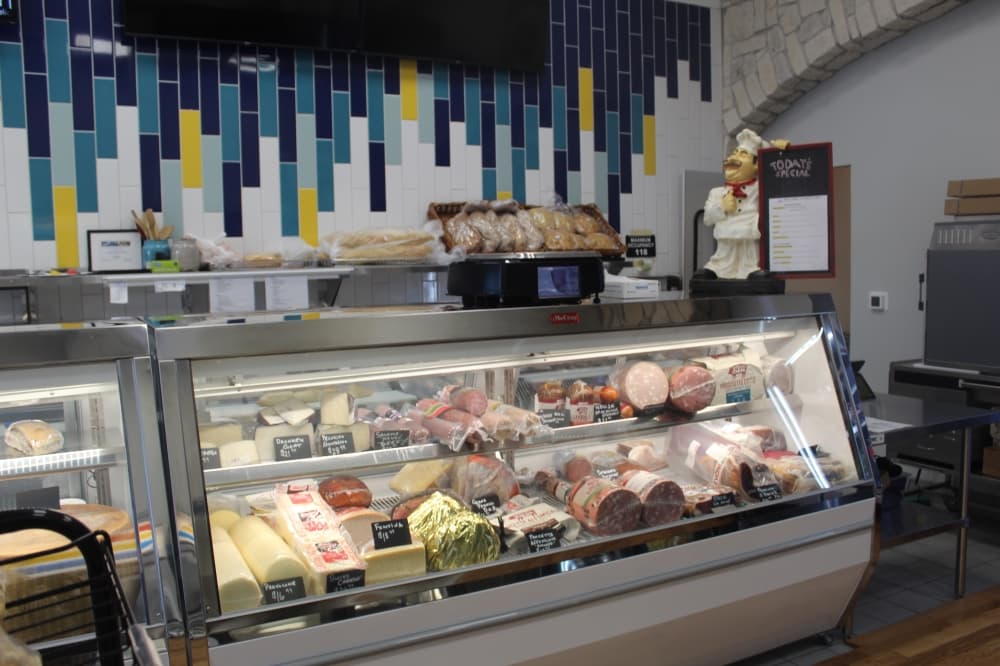 Enzo's deli