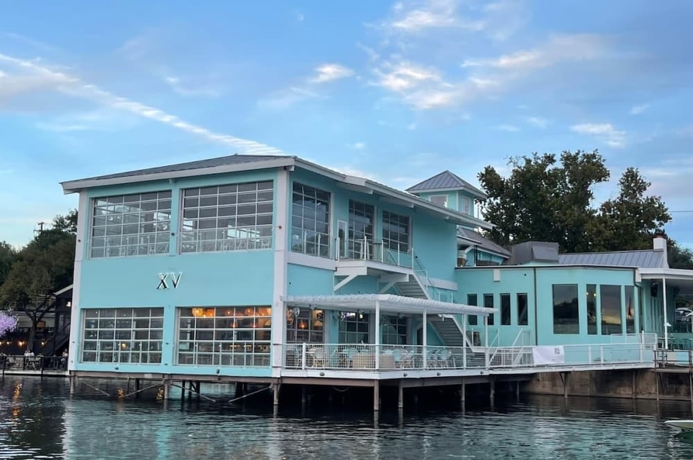 Lakeside food, a new hotel and 5 more downtown Austin business updates