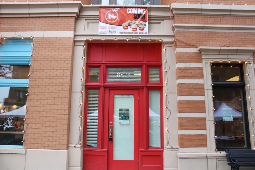 Peach Cobbler Factory store front. 