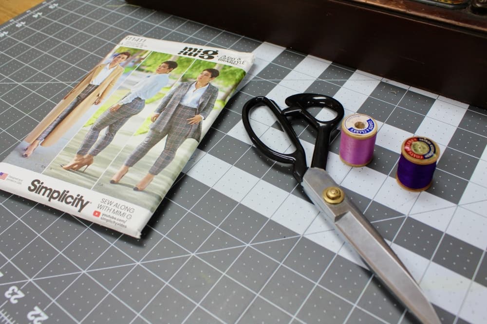 simple pattern and scissors 