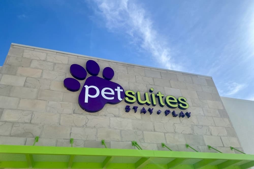 PetSuites sign 
