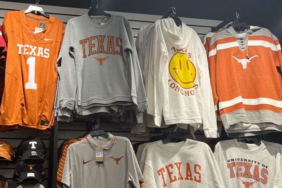 Fan Outfitters selling sports apparel at Grapevine Mills