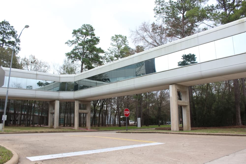 Lone Star College chancellor to negotiate contracts for 4 campus renovation projects