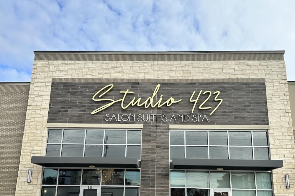 Studio 423 brings beauty salon to Frisco