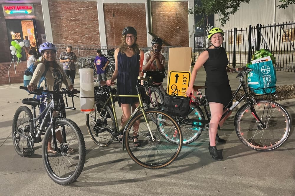 Bike Houston plans new family-friendly holiday ride through Woodland Heights