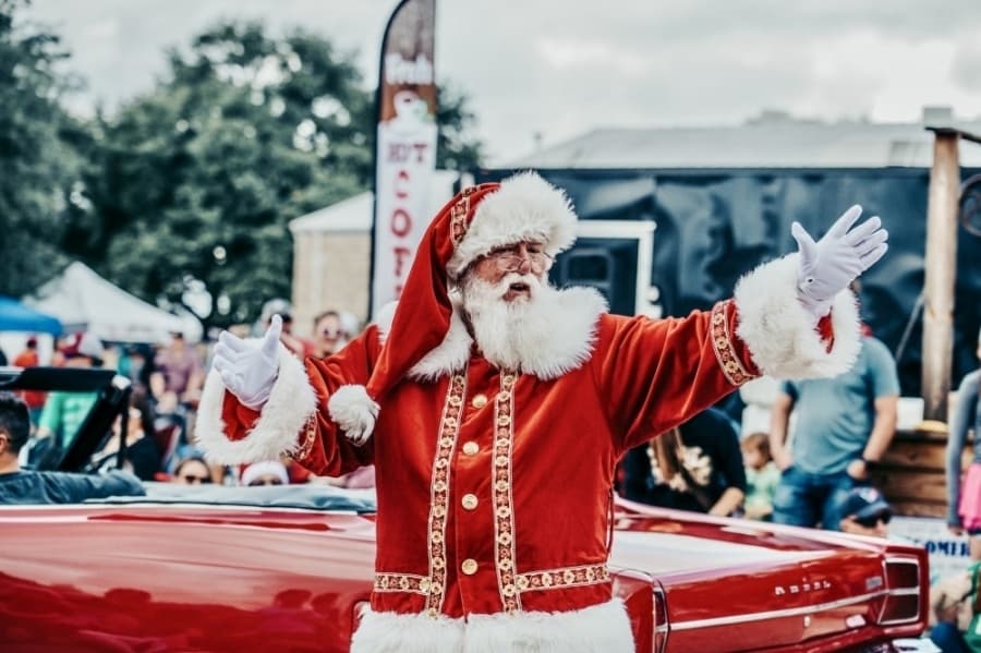 Magical winter lights, pictures with Santa: 12 Houston-area Christmas events Dec. 20-24