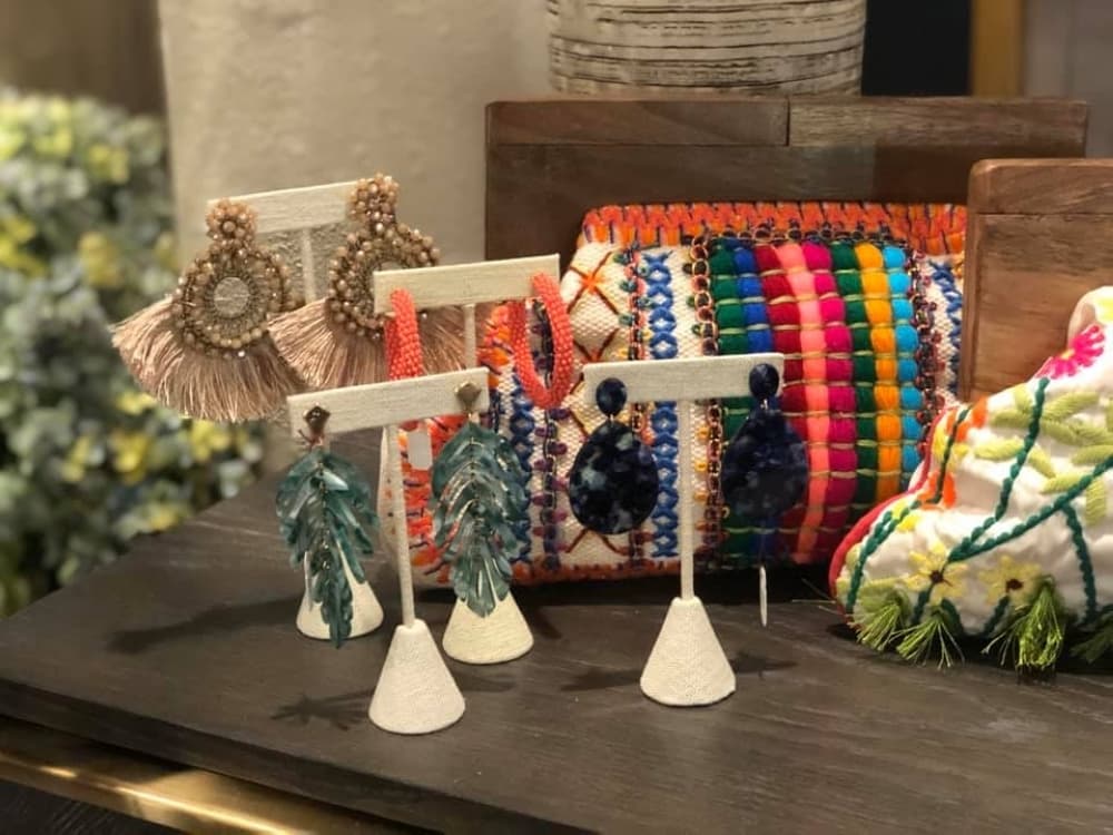Dogwood Lane opened September 2020 and has products ranging from love seats and candles to personalized bread boards. (Coutesy Dogwood Lane Goods)