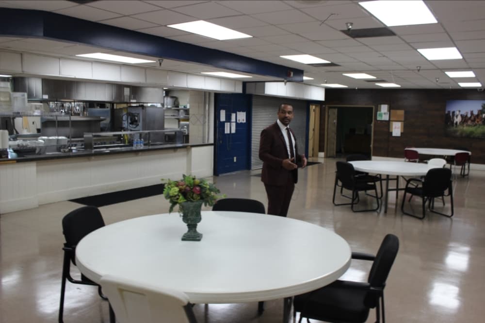 shelter cafeteria