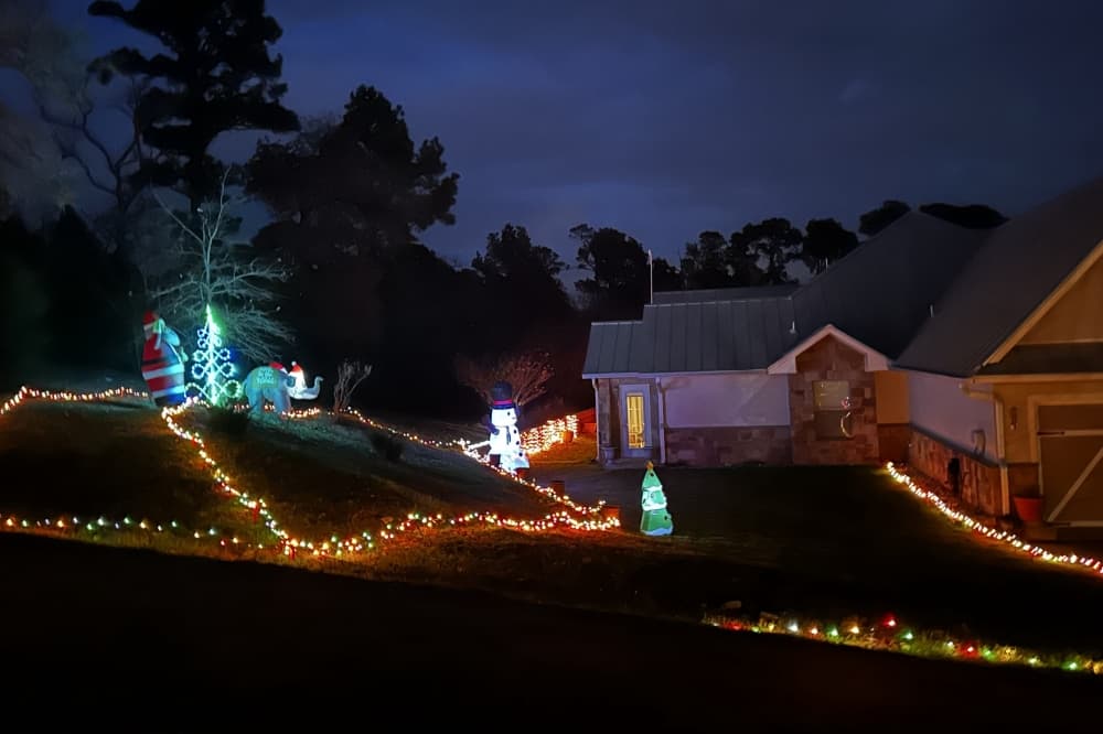Don't miss these 26 festive neighborhood light displays in Bastrop
