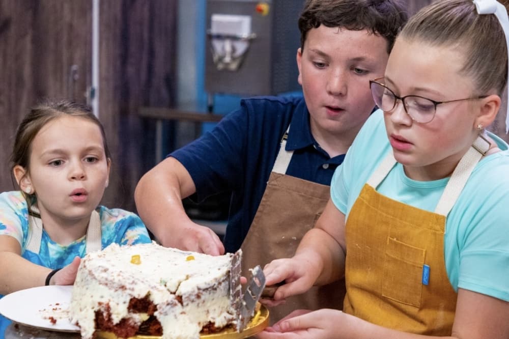 San Antonio 7th grader displays baking skills on TV show