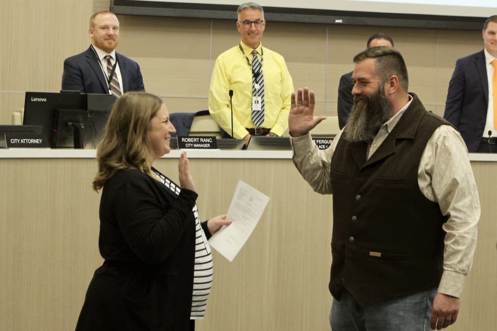 Brandon Grumbles sworn into Celina City Council
