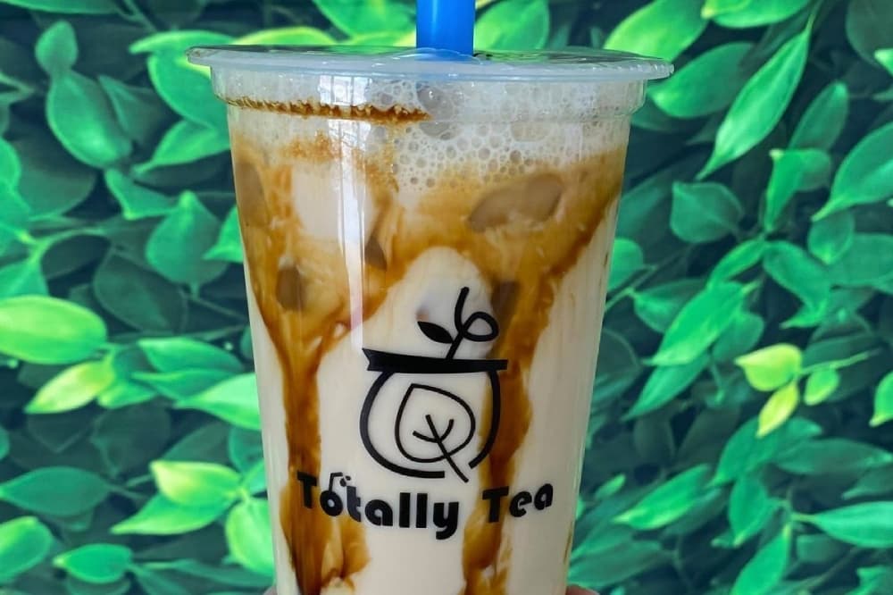 Totally Tea serving bubble tea in Grapevine