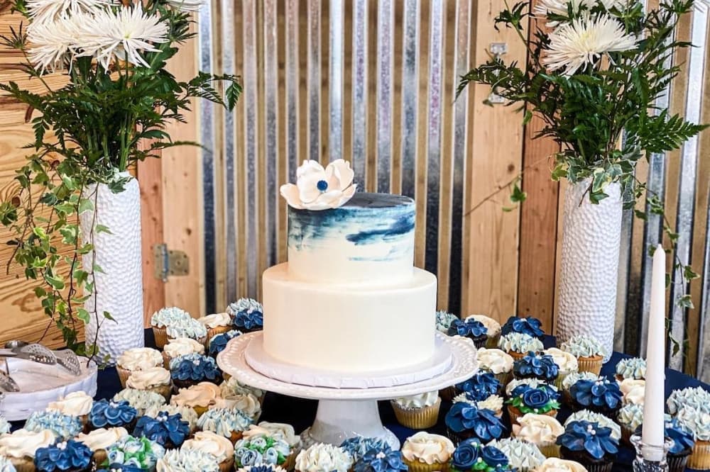 Michelle's Patisserie holds soft opening in Liberty Hill, now offering cakes, desserts